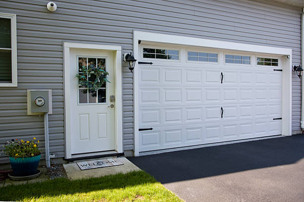 24/7 Emergency Garage Door Panel Replacement experts in Allardt, TN